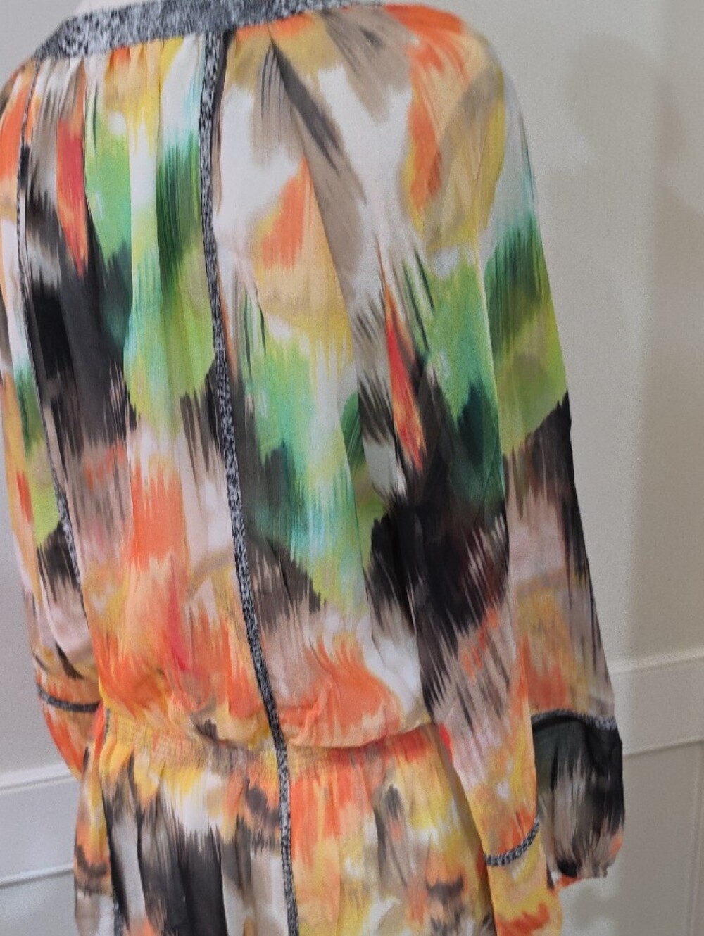 Calvin Klein Multi-Color AbstractPrint Peasant Blouse - Size M - Picture 10 of 12